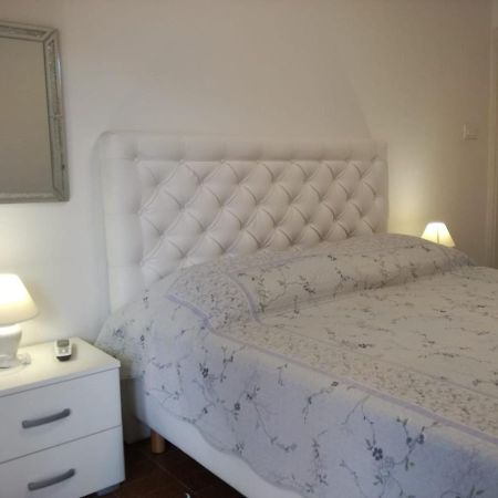 Apartmani Mladina Jelsa  Bagian luar foto