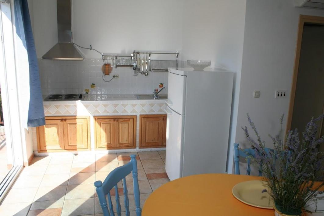 Apartmani Mladina Jelsa  Bagian luar foto