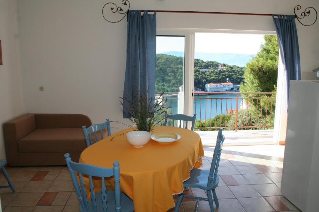 Apartmani Mladina Jelsa  Bagian luar foto