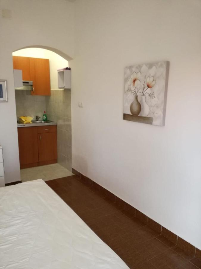 Apartmani Mladina Jelsa  Bagian luar foto